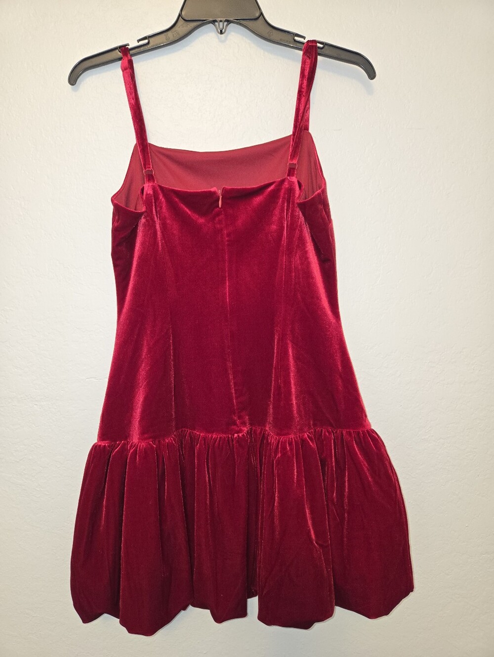 Steve Madden Red Velvet Giovanna Bubble Hem Minidress Size 6 - Picture 3 of 4